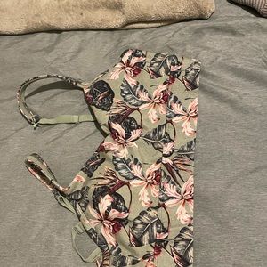 💚Lorna Jane Sport Bra Tropical Design Base Color Forest Green 💚